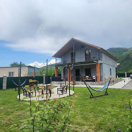 Gesh House Apartment Borjomi ภายนอก รูปภาพ