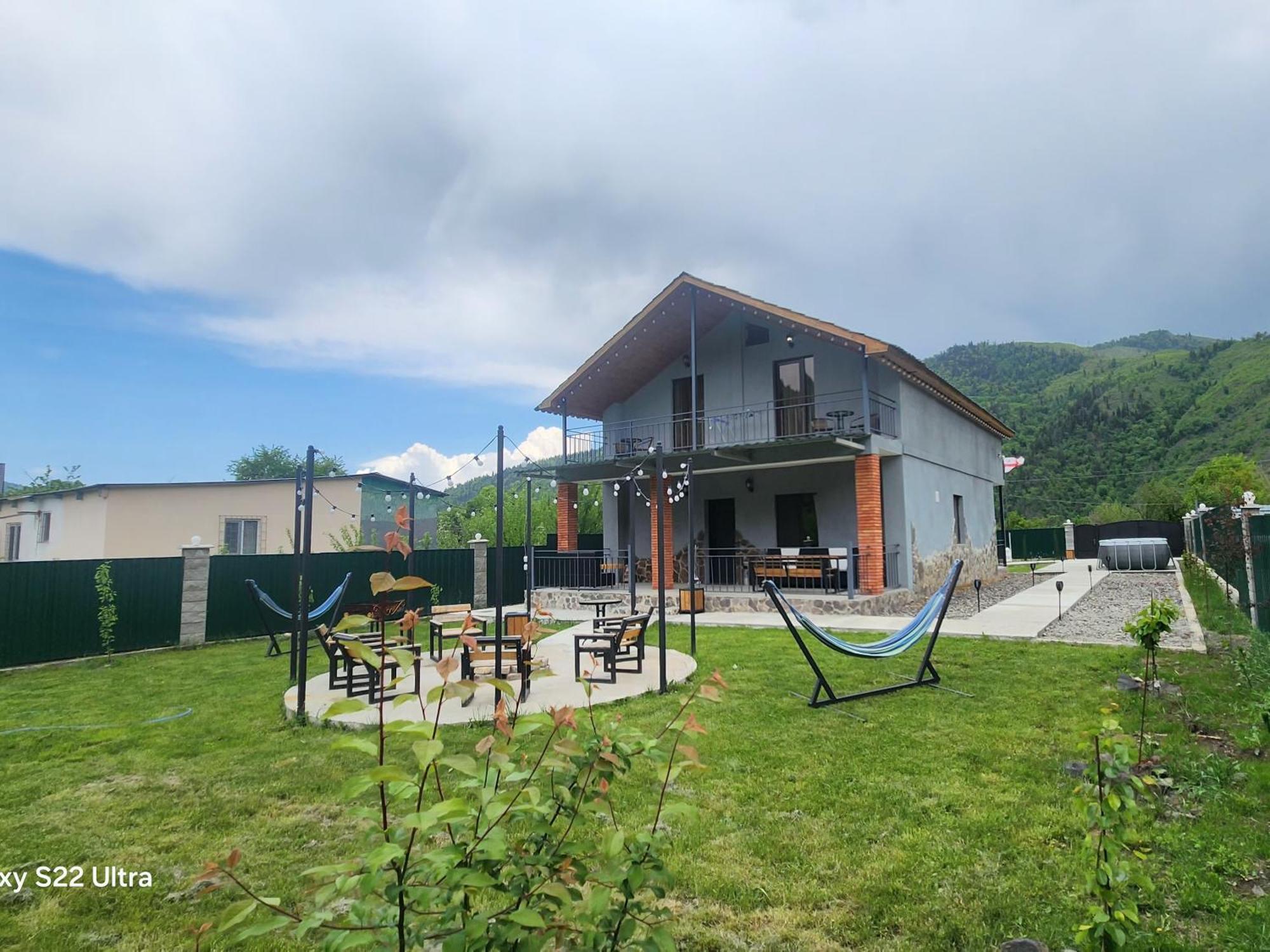 Gesh House Apartment Borjomi ภายนอก รูปภาพ