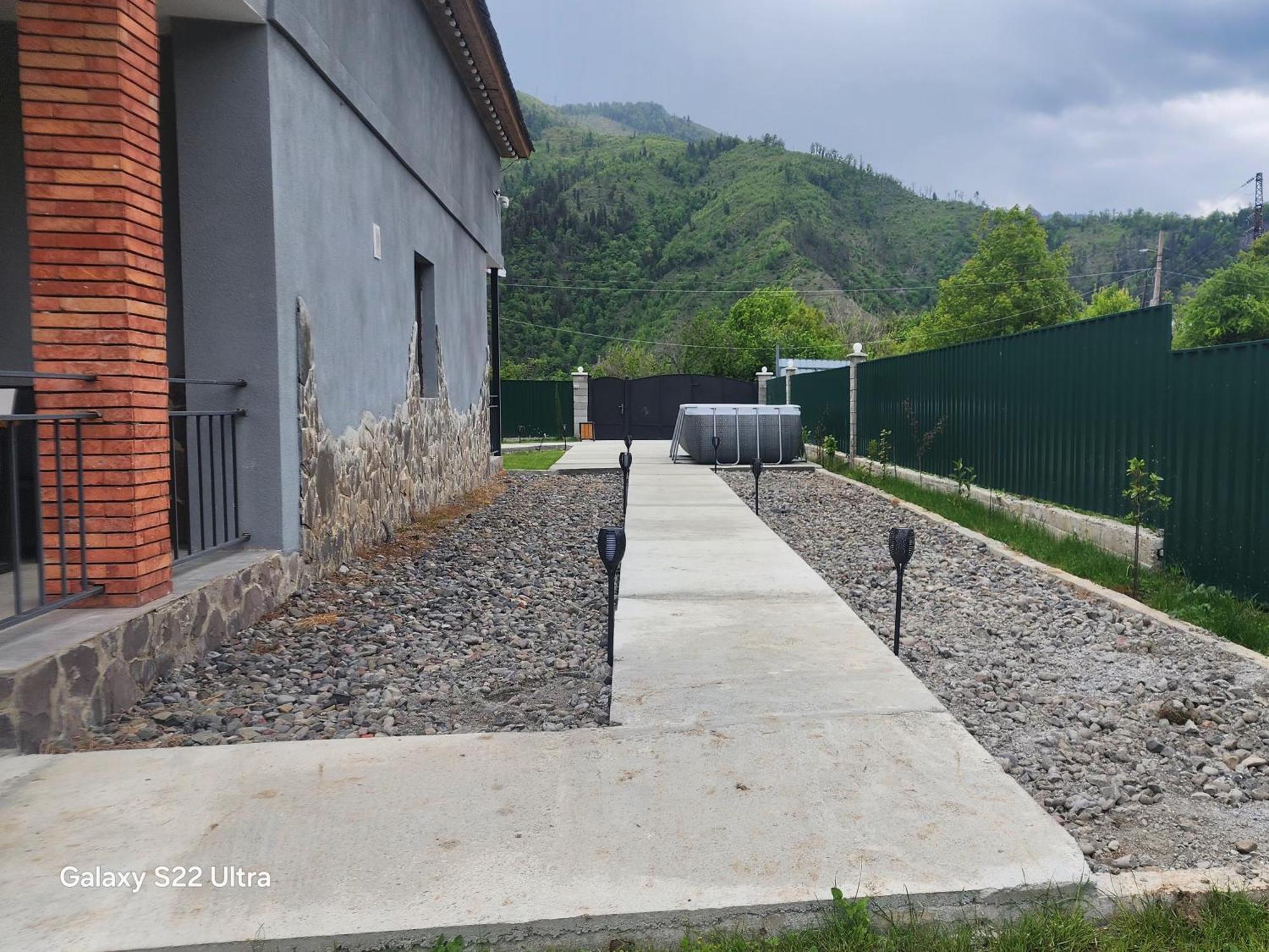 Gesh House Apartment Borjomi ภายนอก รูปภาพ